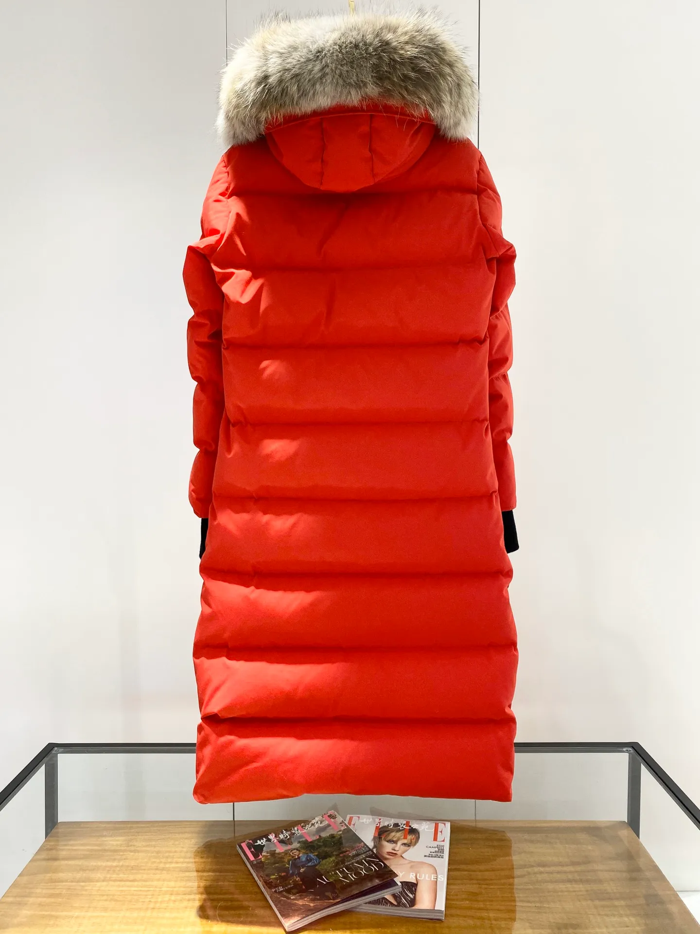 P860 🇨🇦Top original Big Goose 22 parka-red tile display🇨🇦